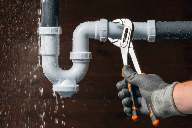 Professional Leak Detection technician working in Navasota, TX